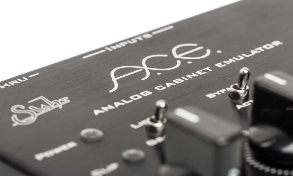 Das Suhr ACE liefert eine authentische Soundqualität, gepaart mit einer effektiven Klangregelung.