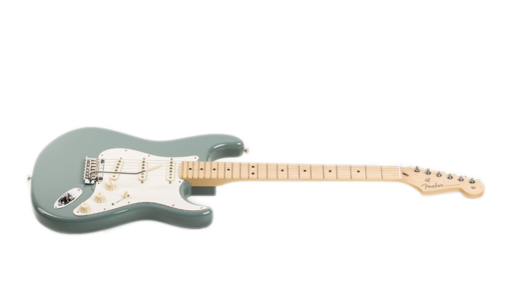 Die Fender American Professional Strat besticht durch sehr gute Bespielbarkeit und verbindet Tradition mit modernen Updates.