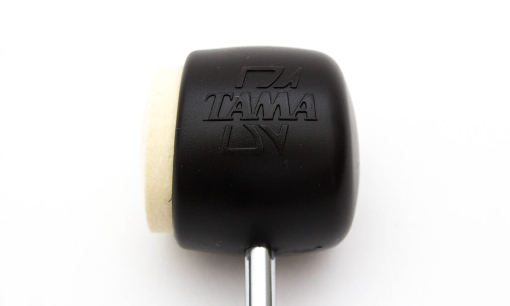Mit seinen beiden Schlagflächen kann der Tama DS30 Beater in vielen musikalischen Situationen überzeugen.