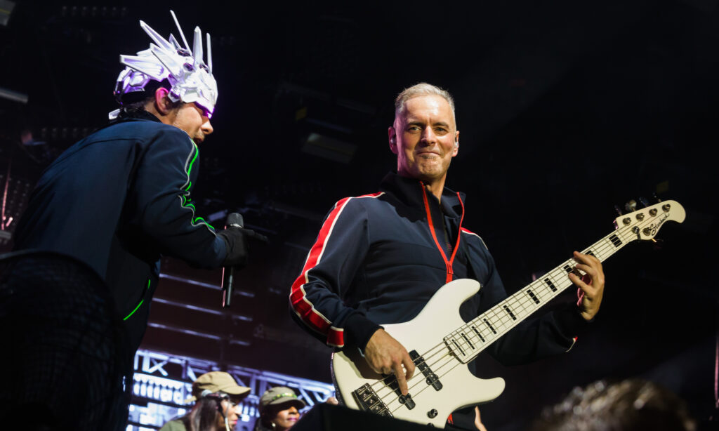 Jamiroquai-Frontmann Jay Kay mit Bassist Paul Turner