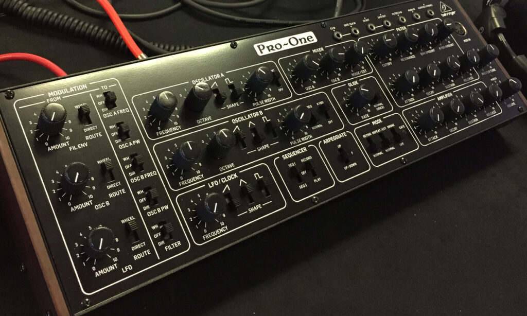 Behringer Pro-One (Foto: Gearnews)