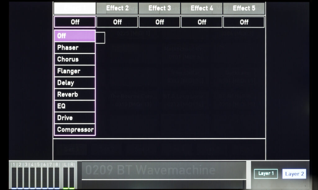 Sechs Effektslots stehen zur Verfügung, um in Serie eine Auswahl an Effekten aufzunehmen. (Foto: Bonedo)