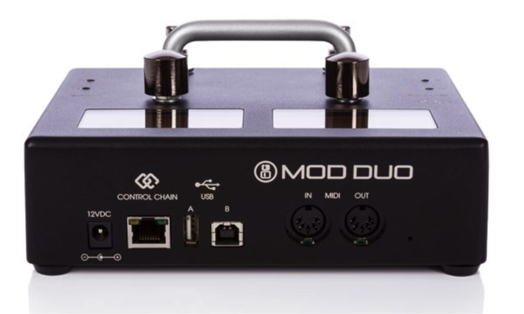 MIDI Ein- und Ausgang + MIDI über USB, USB-Host-Anschluss, USB-Geräteanschluss für Computeranschluss, Steuerkettenanschluss für MOD-Peripheriegeräte wie MOD-Fußschalter & Expression-Pedal, Bluetooth-Unterstützung, interne CV-Unterstützung