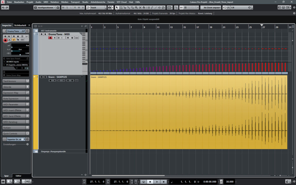 Das „Sampeln“ einer Snare aus dem Toontrack Superior Drummer in Cubase. Am Anfang steht eine lange Audio-Datei, die sauber in einzelne Samples geschnitten werden muss.