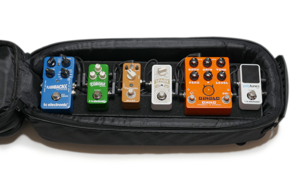 Die Pedaltrain Soft Cases bieten sich zum bequemen Transport von Pedalboards an