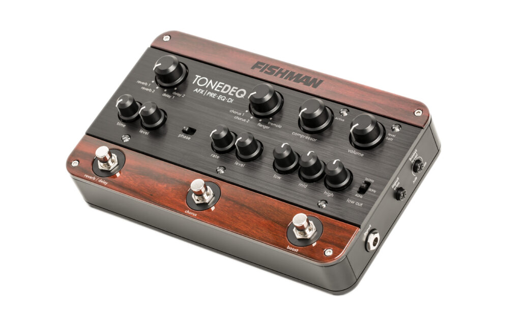 Das Fishman AFX Tone DEQ Pedal ist tadellos verarbeitet und zeichnet sich durch einfache und übersichtliche Bedienung und guter Klangqualität aus.