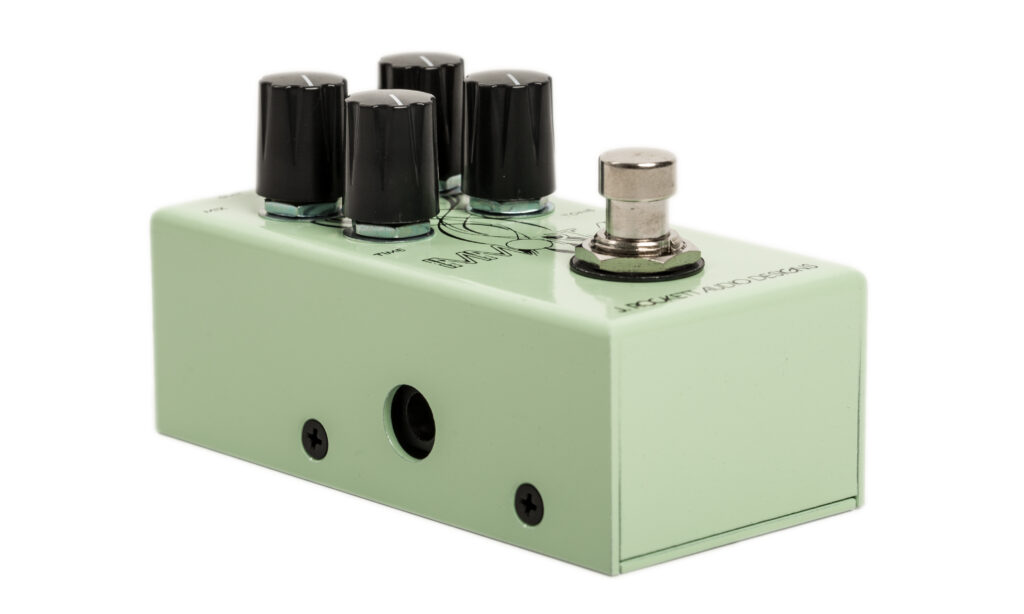 Das J. Rockett Audio Designs Immortal Echo zeigt sich sehr flexibel und bietet ein breites Spektrum an Slapbacksounds, mittelgroßen Delayflächen und Solodelays.