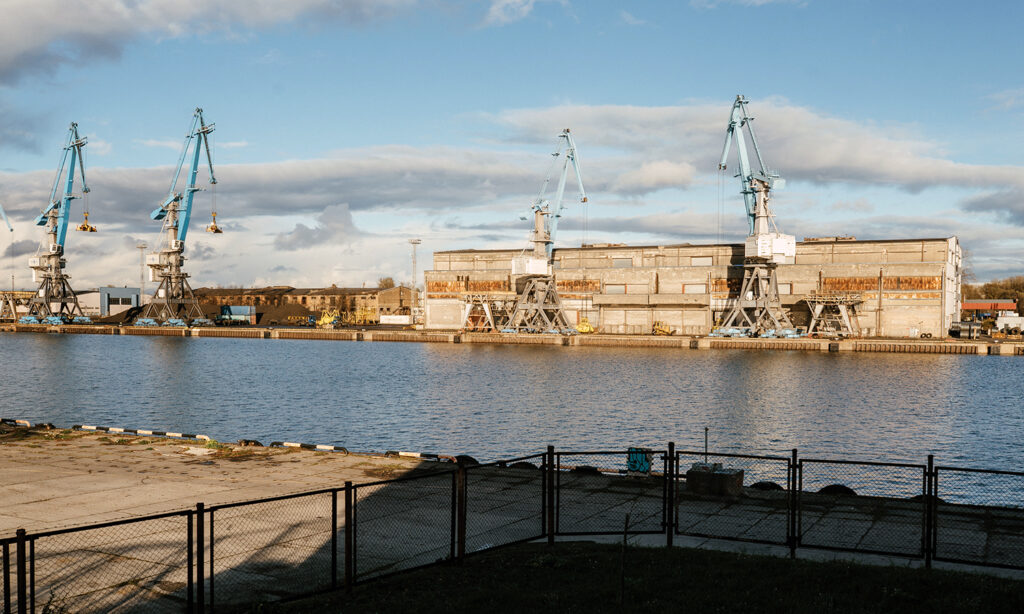 Veranstaltungsort: Ehemaliges Baumwolllager im Hauptgebäude des Handelshafens von Riga. (Foto: Erica Synths)