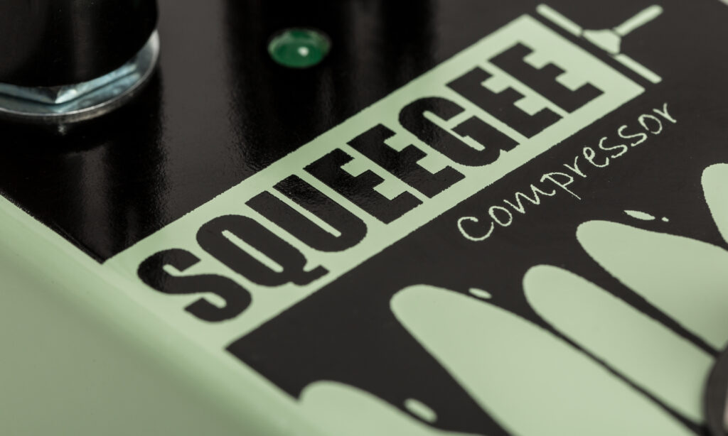 Das kompakte J.Rockett Audio Designs Squeegee Kompressor-Pedal punktet mit einem musikalischen Sound und großem Wirkungsgrad.