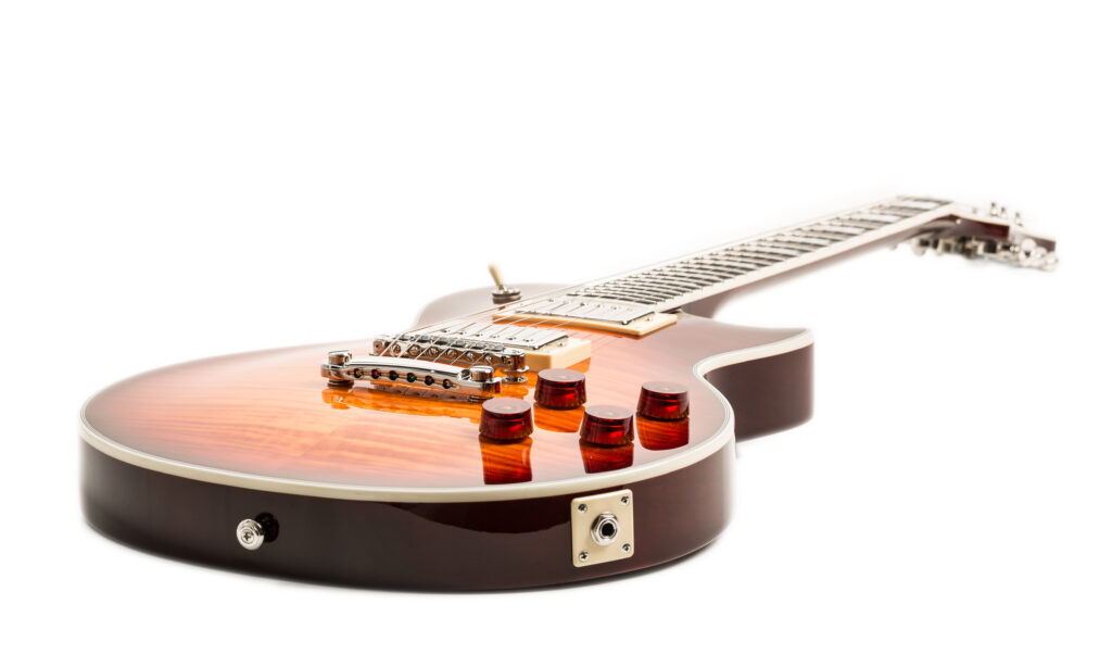 Die Grundsubstanz Prestige Guitars Heritage Elite, was Holz, Bearbeitung und Hardware betrifft, ist erstklassig, lediglich die Pickups können nicht ganz überzeugen.