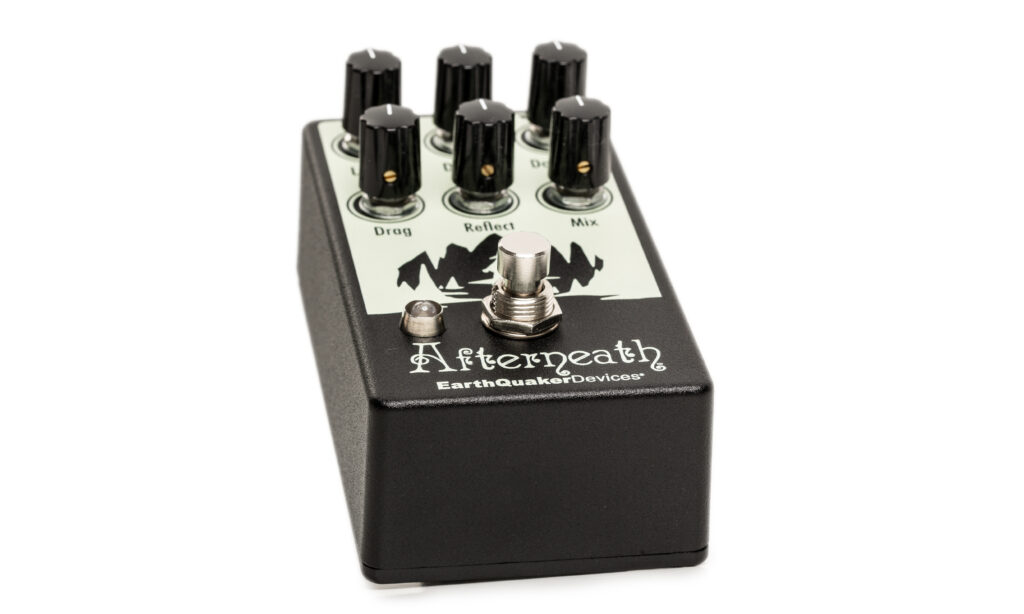 Mit dem EarthQuaker Devices Afterneath Reverb Pedal lassen sich große atmosphärische Reverbsounds realisieren.