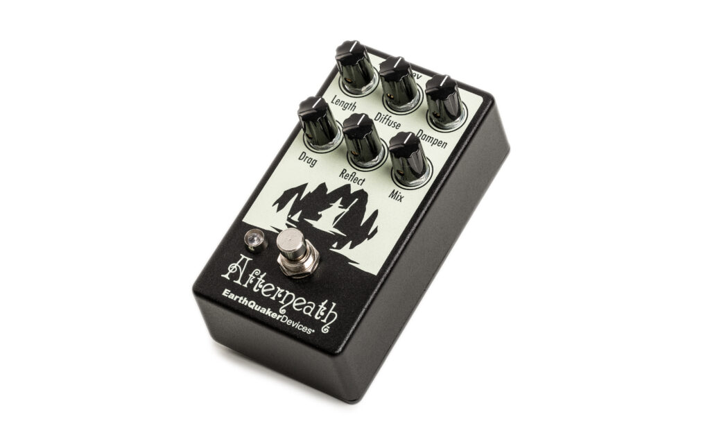 Das EQD Afterneath Reverb Pedal brilliert mit großen und atmosphärischen Schattierungen und eignet sich bestens für Soundscaping und Klangmalereien.