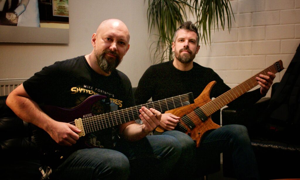 Charles und Richard im Backstage des Columbia Theaters vor dem Interview.