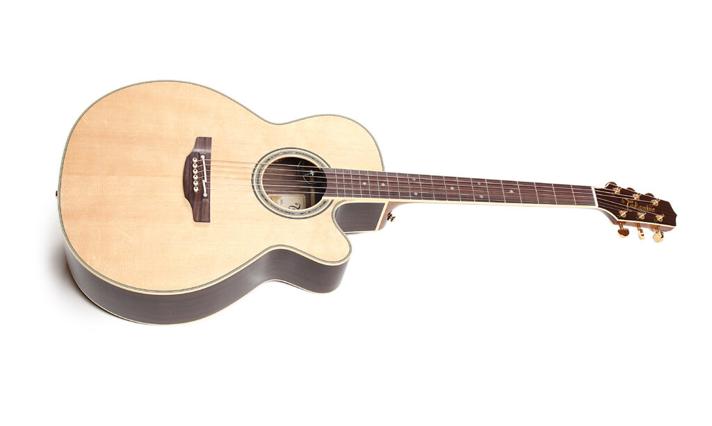 Die Takamine PTU541CN Thomann Special ist perfekt verarbeitet, liefert einen ausgewogenen Sound und gute Intonation.