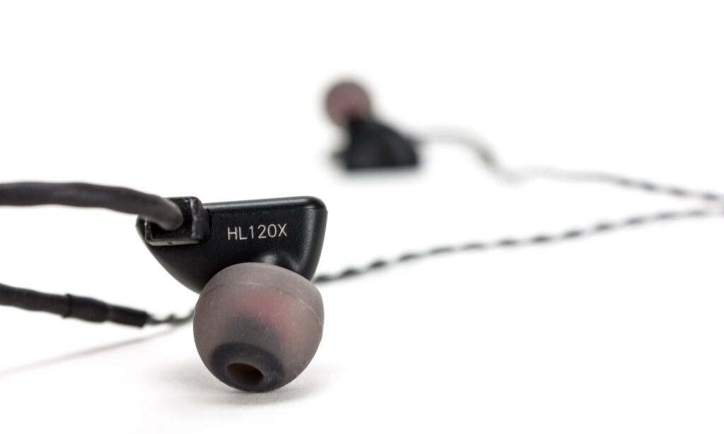 Die technischen Daten der HL 1200 lesen sich gut. Aber wie klingen die In-Ears?