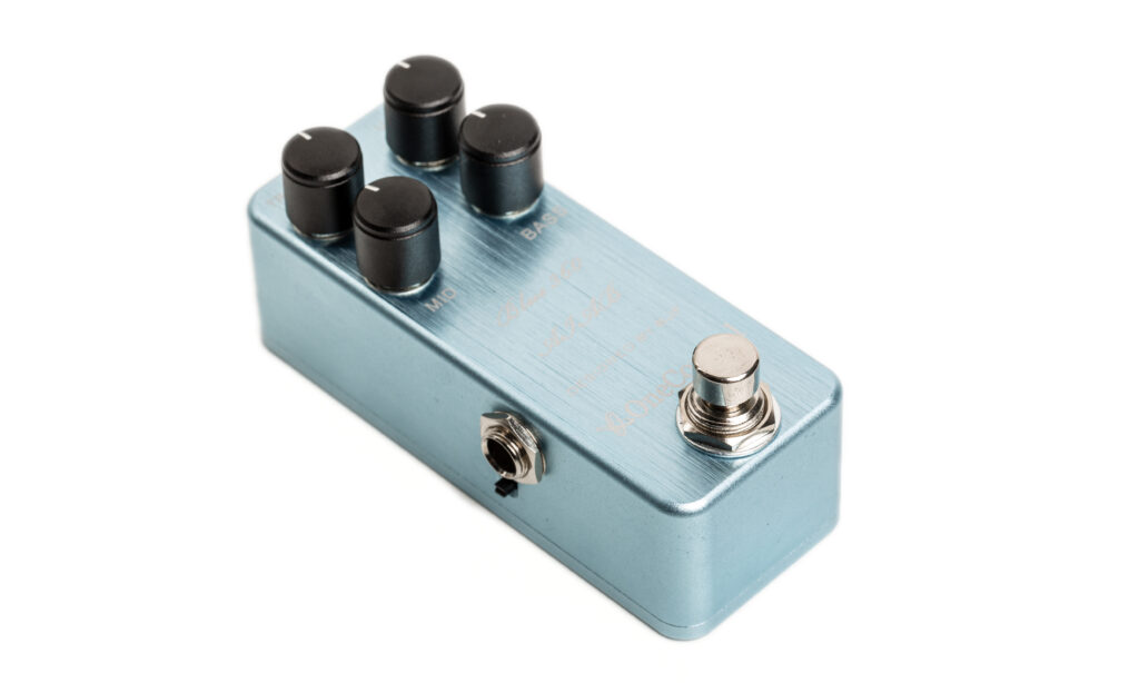 Der One Control Blue 360 ist ein Bass Preamp mit eigenständigem Charakter und Authentizität, wenn man die Soundideale der 70er-Jahre als Referenz nimmt.