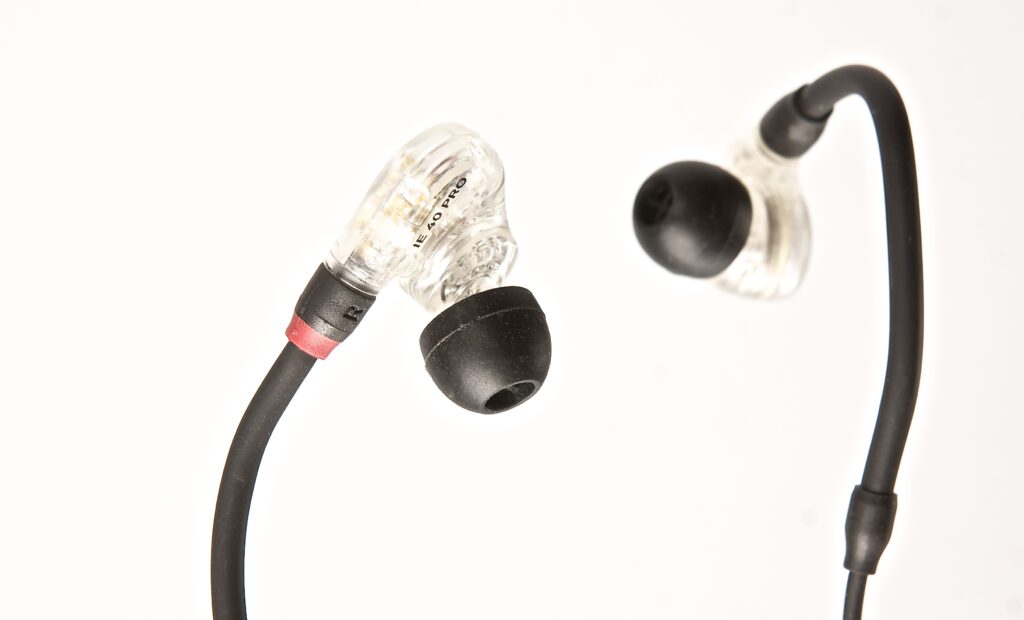 Dämpfen und sitzen gut: Sennheiser preiswerte In-Ears.