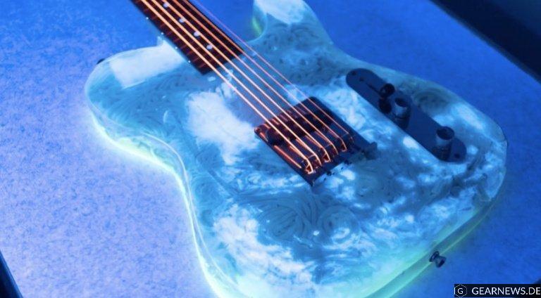 Gitarren aus Udon Nudeln mit „Glow In The Dark“ Effekt!