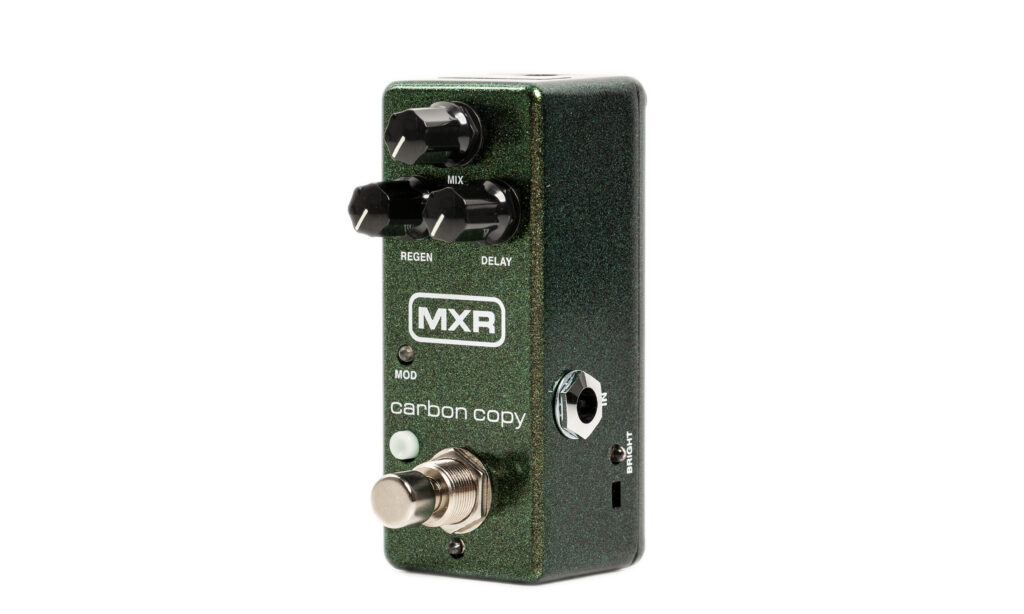 Das MXR Carbon Copy Mini ist ein toll klingendes und platzsparendes Analog-Delay das sich durch zusätzlich Mod- und Bright-Option variabel zeigt.