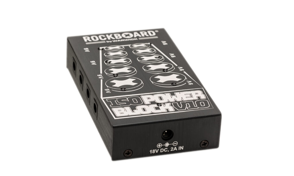 Der Rockboard ISO Powerblock V10 punktet mit leichtem und kompaktem Gehäuse und zuverlässiger Spannungsversorgung.