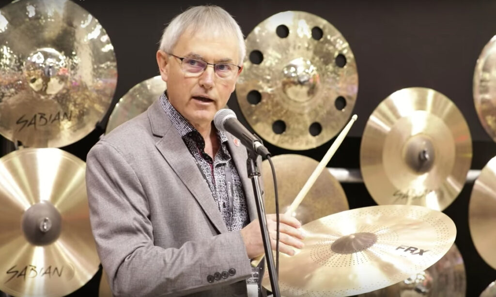 Mark Love auf der NAMM 2020 / Screenshot Sabian Produktvorstellung (Video unten verlinkt)