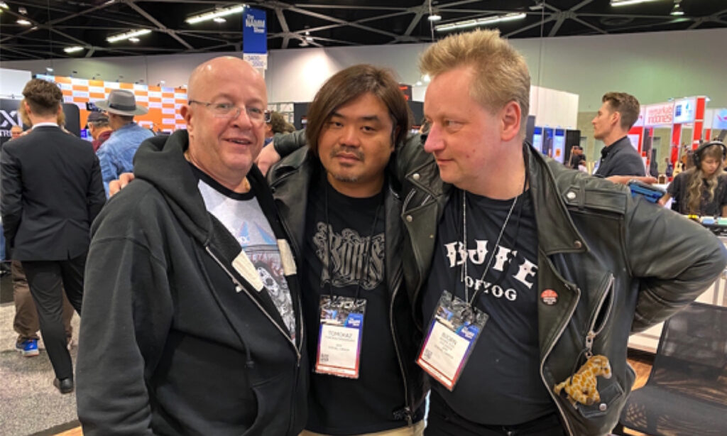 Hans-Peter Wilfer (W-Music Distribution), Tomokaz Kawamura & Björn Juhl (One Control) NAMM Show 2020 (Bild: © W-Distribution)