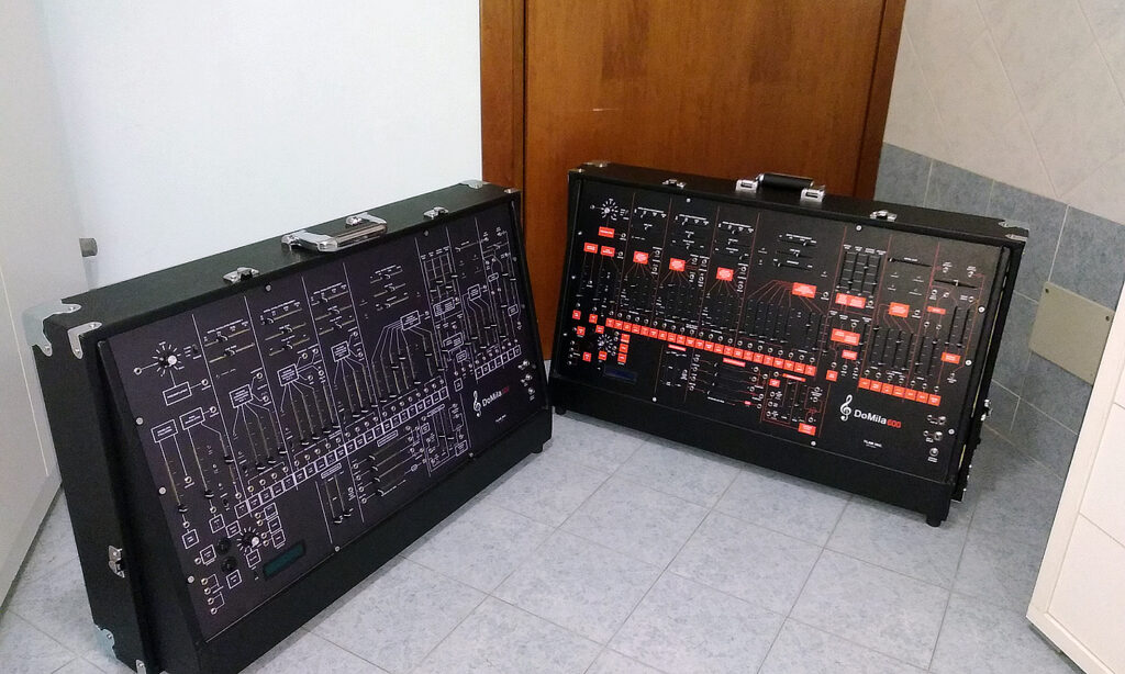 Der DoMila600, ein Arp 2600-Remake in Originalgröße. (Foto: Synthanatomy)