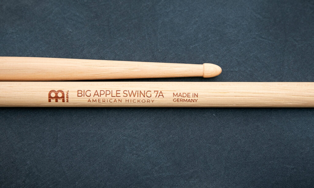 Der Meinl Big Apple Swing 7A ist aus Light Hickory gefertigt.