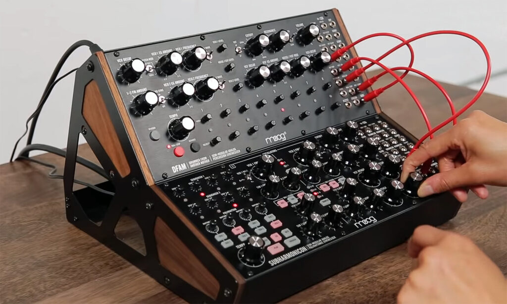 Der Moog Subharmonicon hier im Zusammenspiel mit dem 'DFAM'. (Quelle: Perfect Circuit)