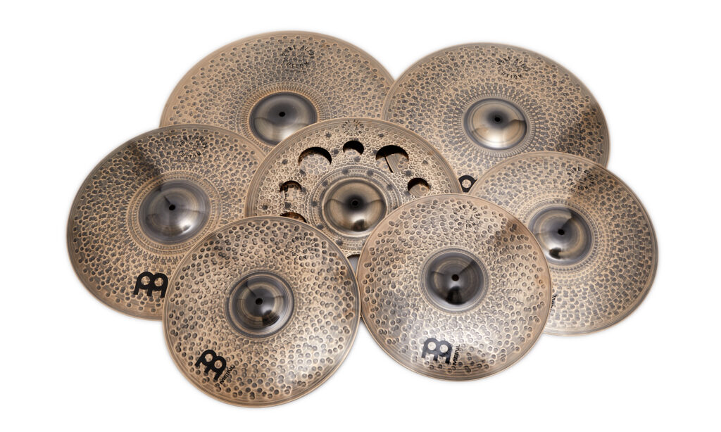 Musikalisch und klar klingende Beckenserie Made in Germany: Das Meinl Pure Alloy Custom Familienensemble.