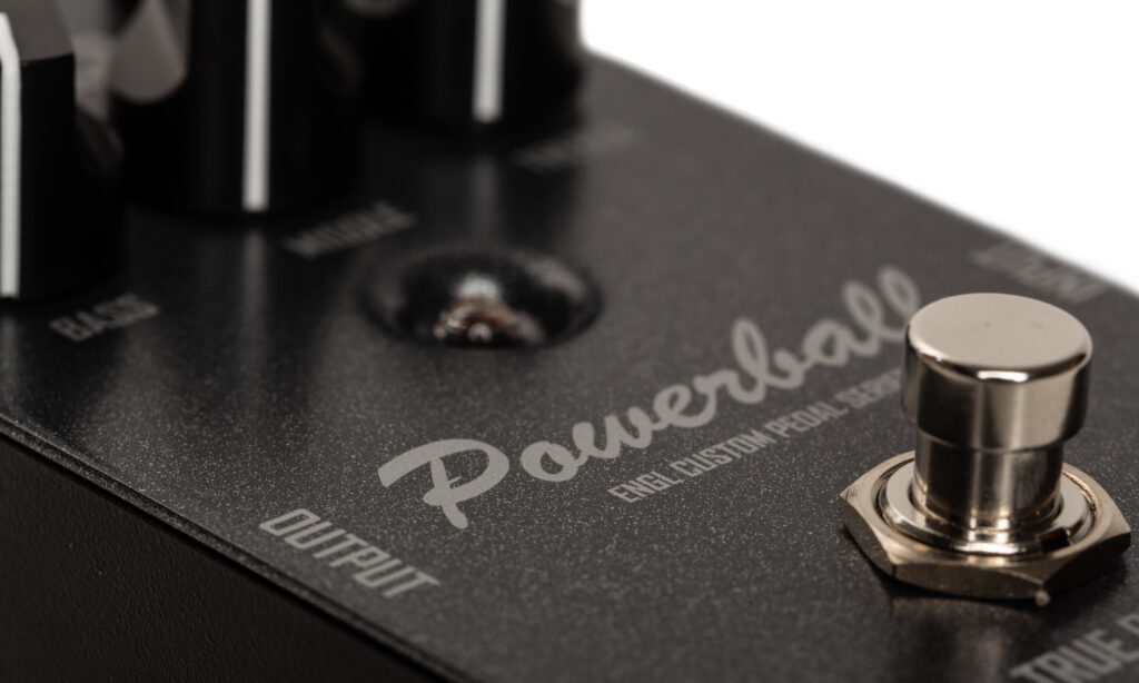 Das Engl Powerball EP645 generiert amtliche High-Gain-Sounds, die auch bei hohen Gain-Settings stets transparent bleiben.