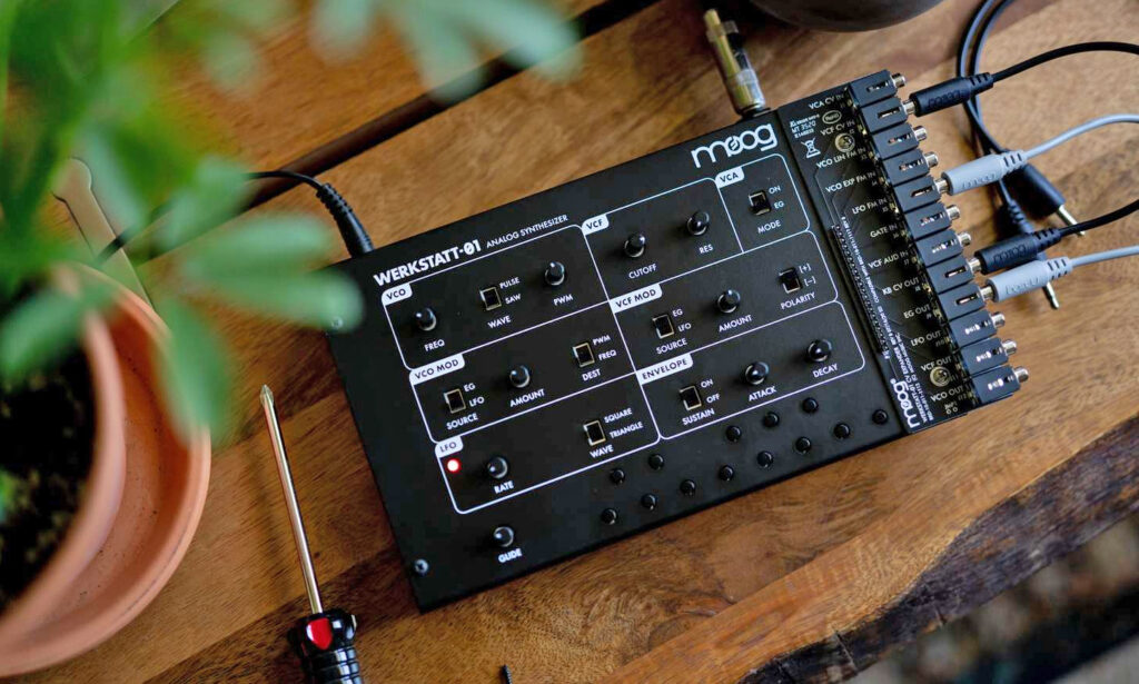 Moog Werkstatt01 (Foto: Moog)