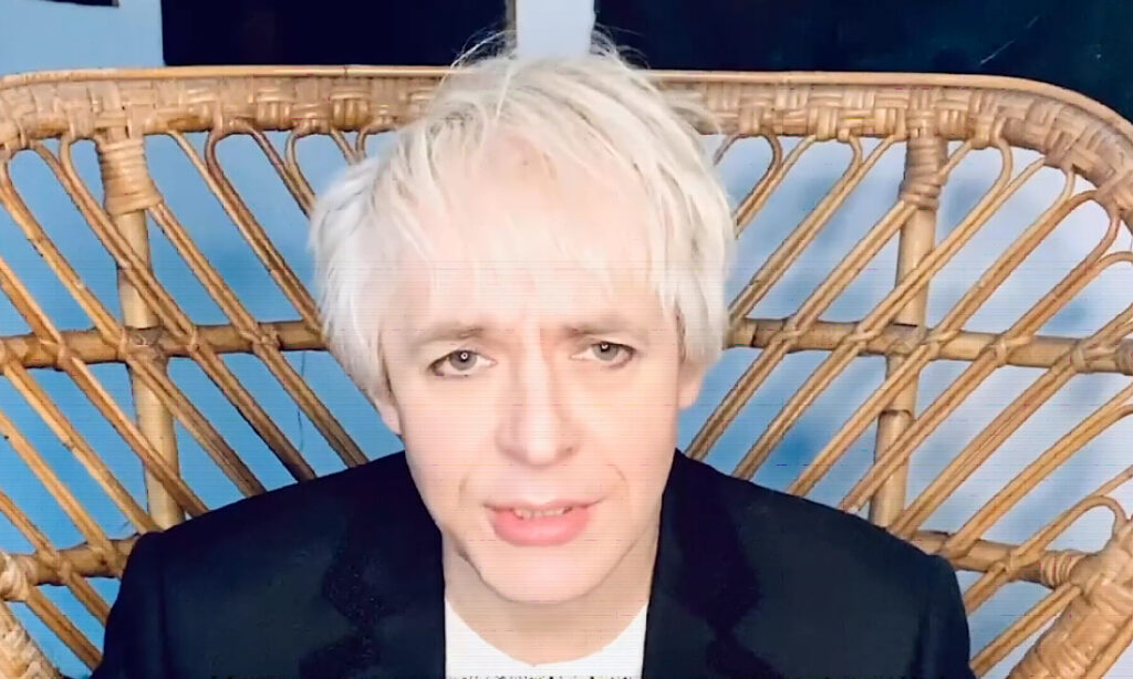 Nick Rhodes während seiner Dankesrede. (Quelle: Video/Musicradar)