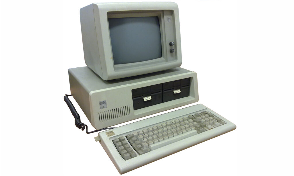 Der erste PC: IBM PC Model 5150 von 1981 (Foto: Von Ruben de Rijcke - Eigenes Werk, CC BY-SA 3.0, https://commons.wikimedia.org/w/index.php?curid=9561543)