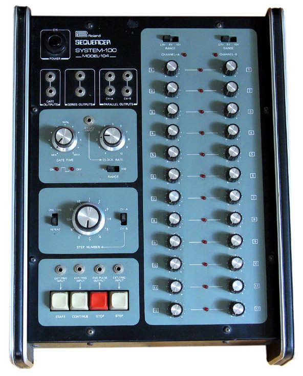 Roland System-100: Model-104: Sequencer