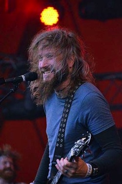 Troy Sanders auf dem Roskilde Festival 2011. Quelle: TC Electronic