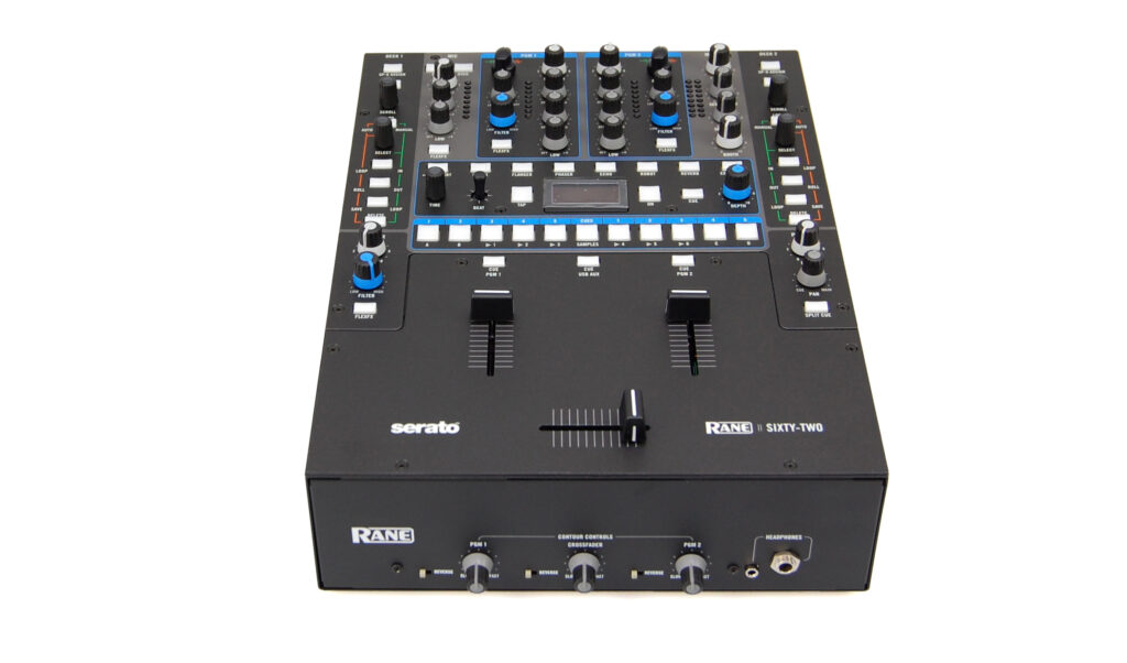 DJ-Mixer-Feature_44n-1043095 Bild