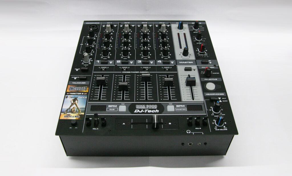 DJ-Mixer-Feature_51-1043116 Bild