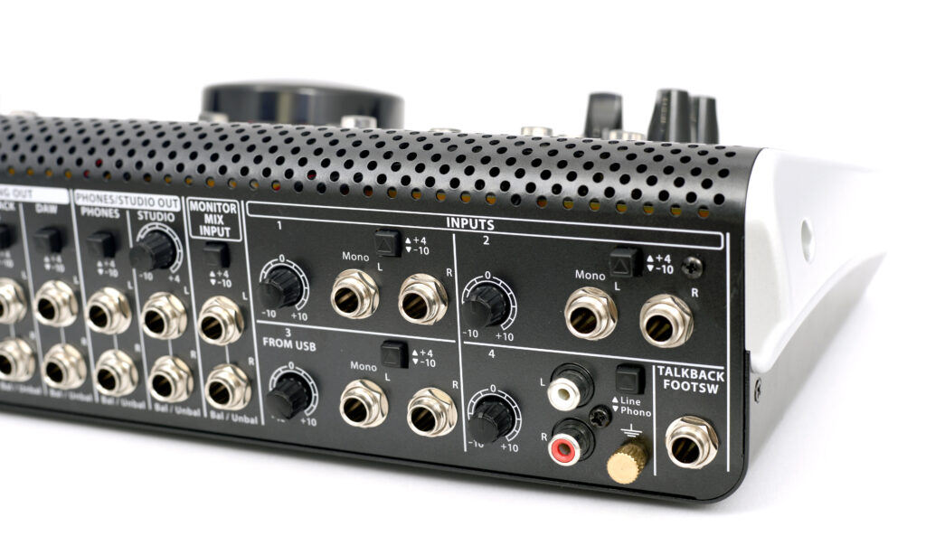 Behringer_Xenyx1USB_04_Inputs-1042840 Bild