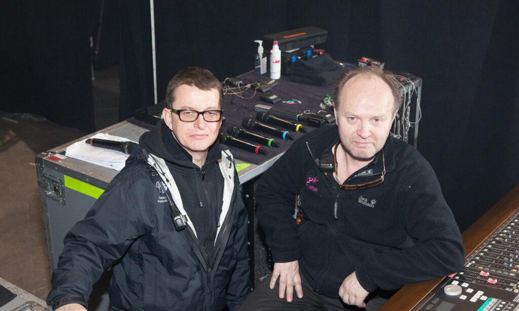 Chris Madden (FoH) und Horst Hartmann (Monitor Engineer). Das Tontechniker-Team von P!NK