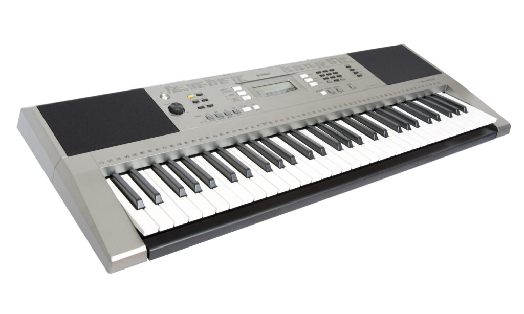 Neu im Testmarathon Einsteiger-Keyboards: Yamaha PSR-E353