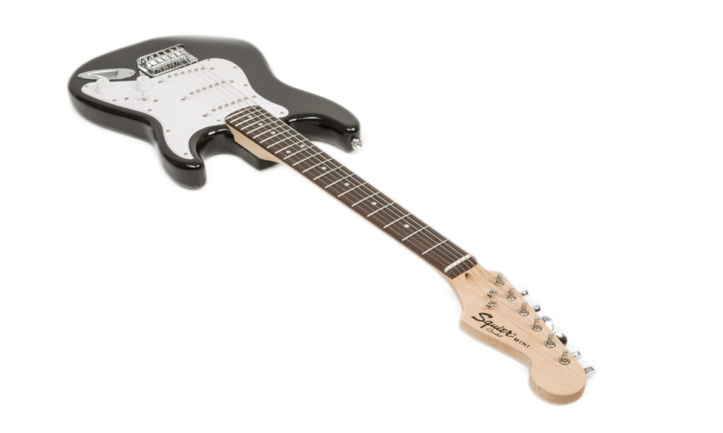 Squier_Fender_SQ_Mini_RW_009FIN