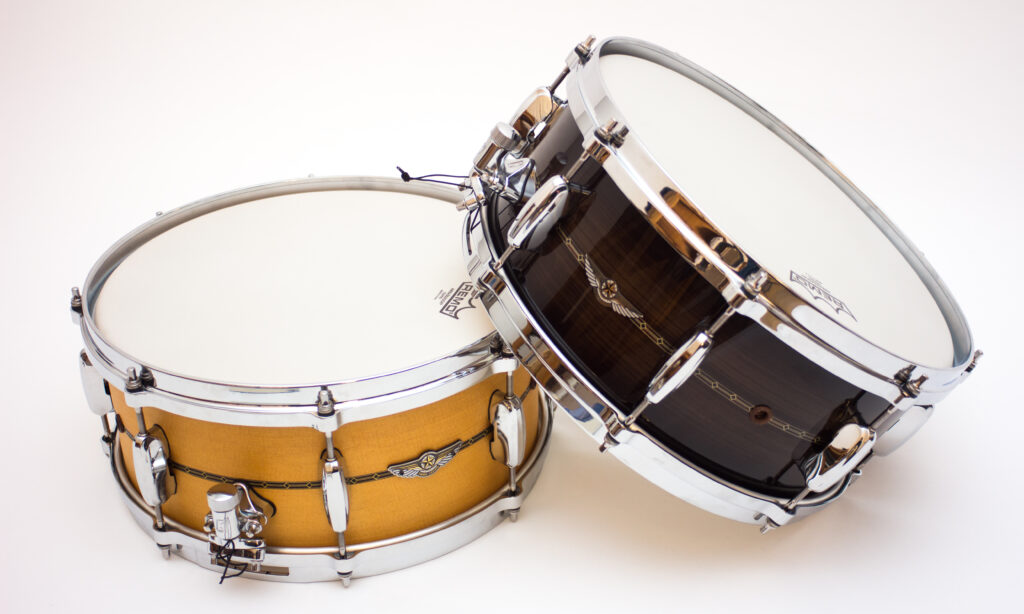 Tamas Solid Shell Snare Modelle überzeugen mit hochwertigem Klang und hervorragender Hardware.