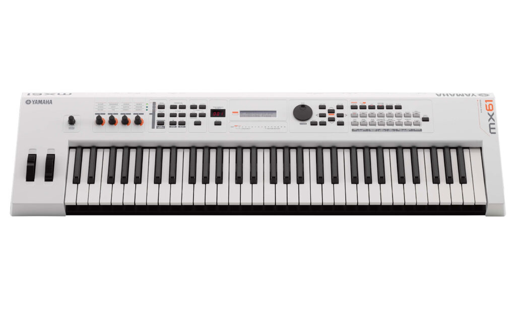 Die limitierte weiße Edition der Yamaha MX Synthesizer soll im Oktober erscheinen. (Bild: zur Verfügung gestellt von Yamaha)