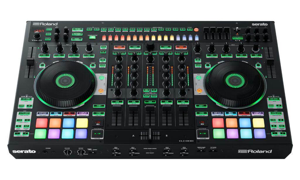 Roland / Serato DJ-808 (Bild: zur Verfügung gestellt von Serato)