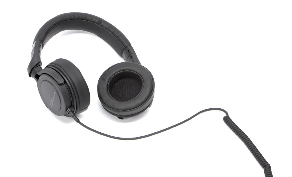 Beyerdynamic_DT_240_Pro_B09_Schlussbild