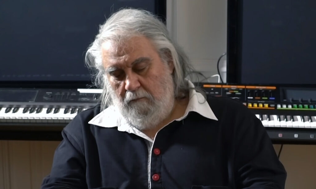 Vangelis: "Ich mache keinen Unterschied zwischen elektronischer und akustischer Musik. Die Musik bringt mich dazu, das zu benutzen, was sie braucht."