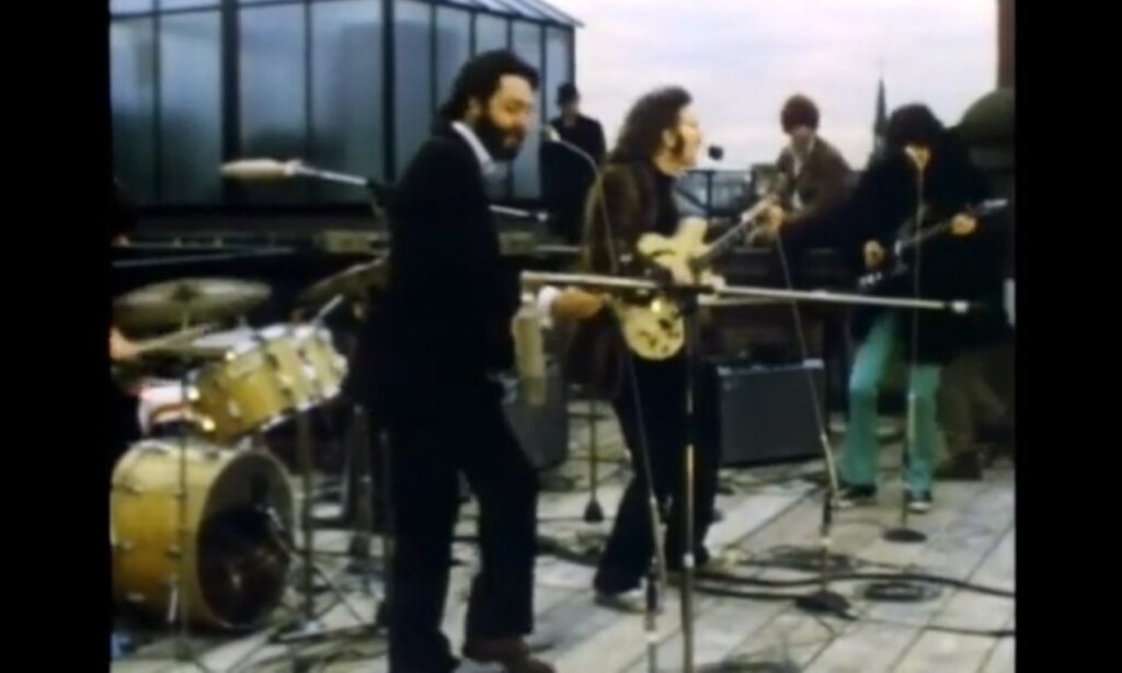 Screenshot aus dem unten verlinkten Apple Rooftop Concert