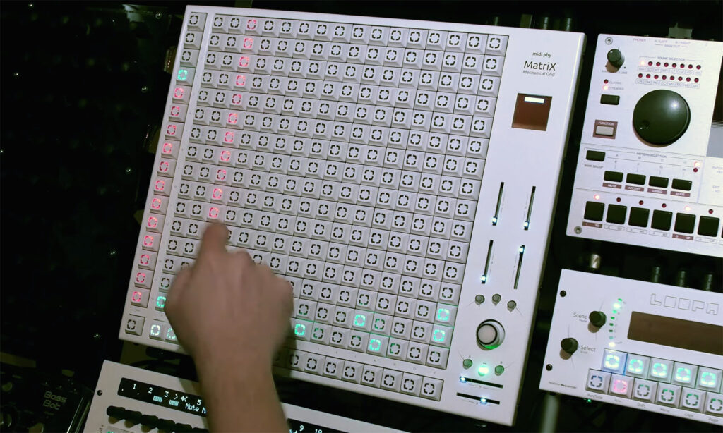 Midiphy Matrix Mechanical Grid Graphical Sequenzer (Quelle: YouTube Video)