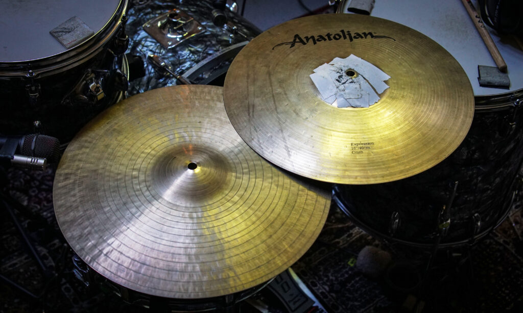 Das 16“ Anatolian Expression Crash benutzt Alex als Bottom und kombiniert es mit dem dünnen 16“ Masterwork Jazz Master Crash.